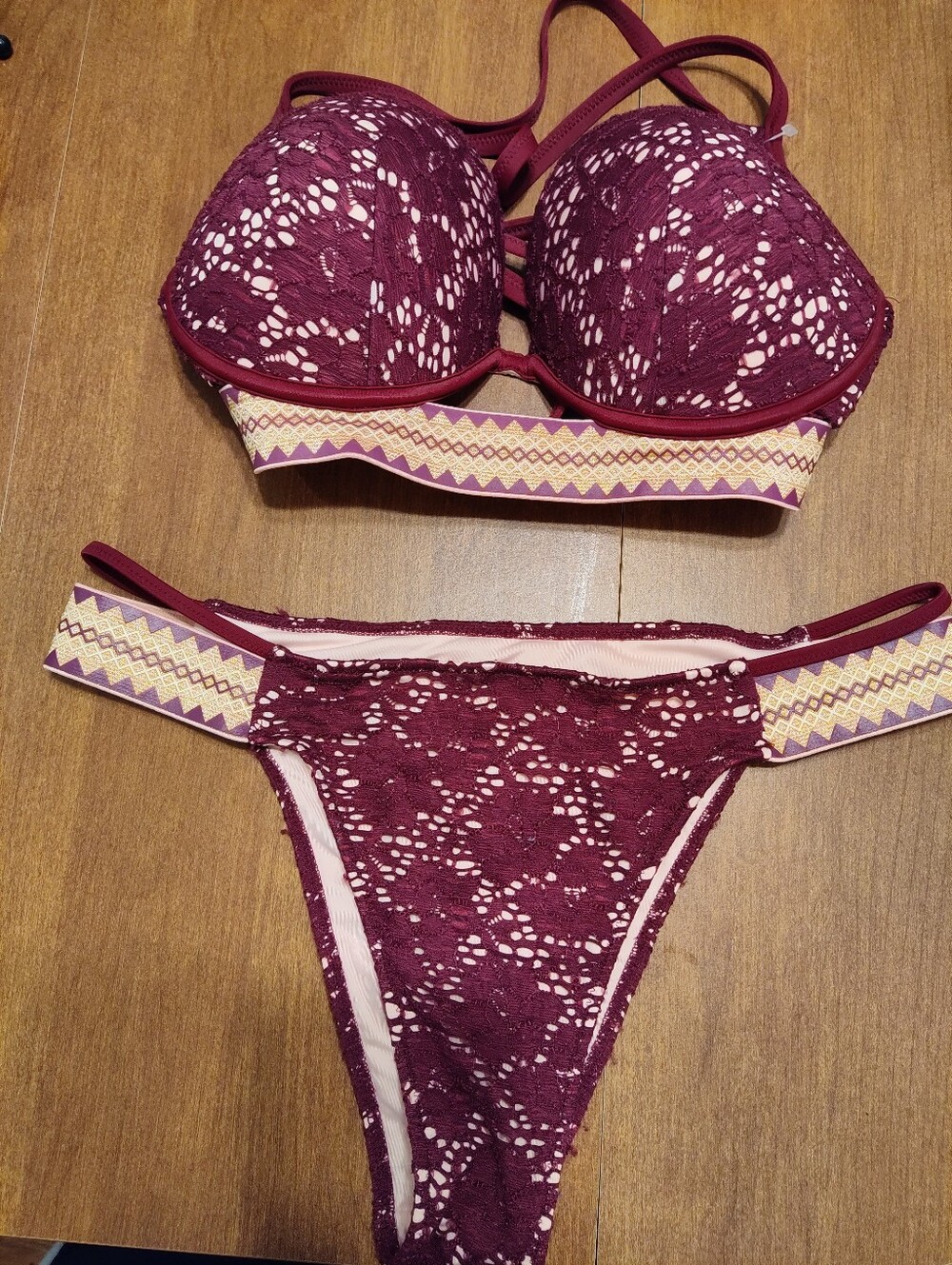 Shade & Shore Burgundy Lace Set 34DD/M